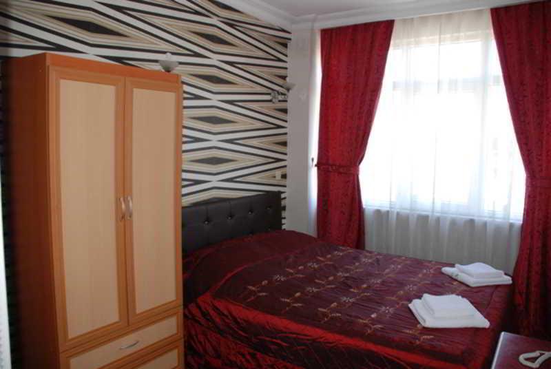 Otel Rams Company Group 3*